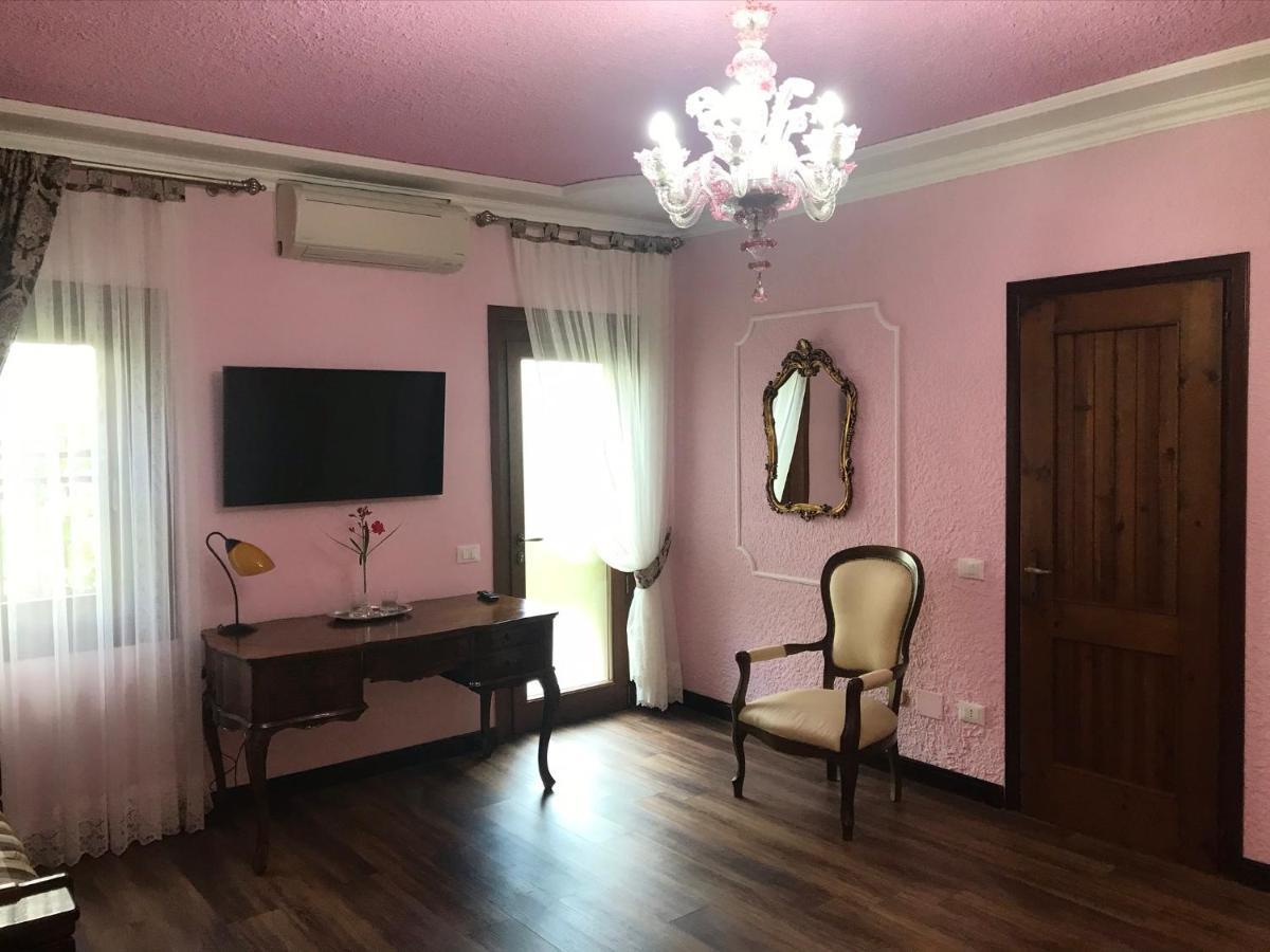 Вилла Vecchia Favola House Куарто-д'Альтино Экстерьер фото