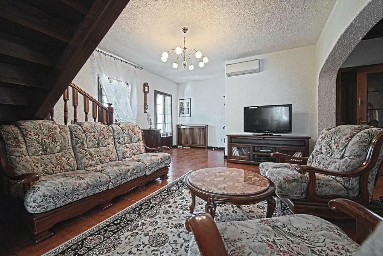 Вилла Vecchia Favola House Куарто-д'Альтино Экстерьер фото