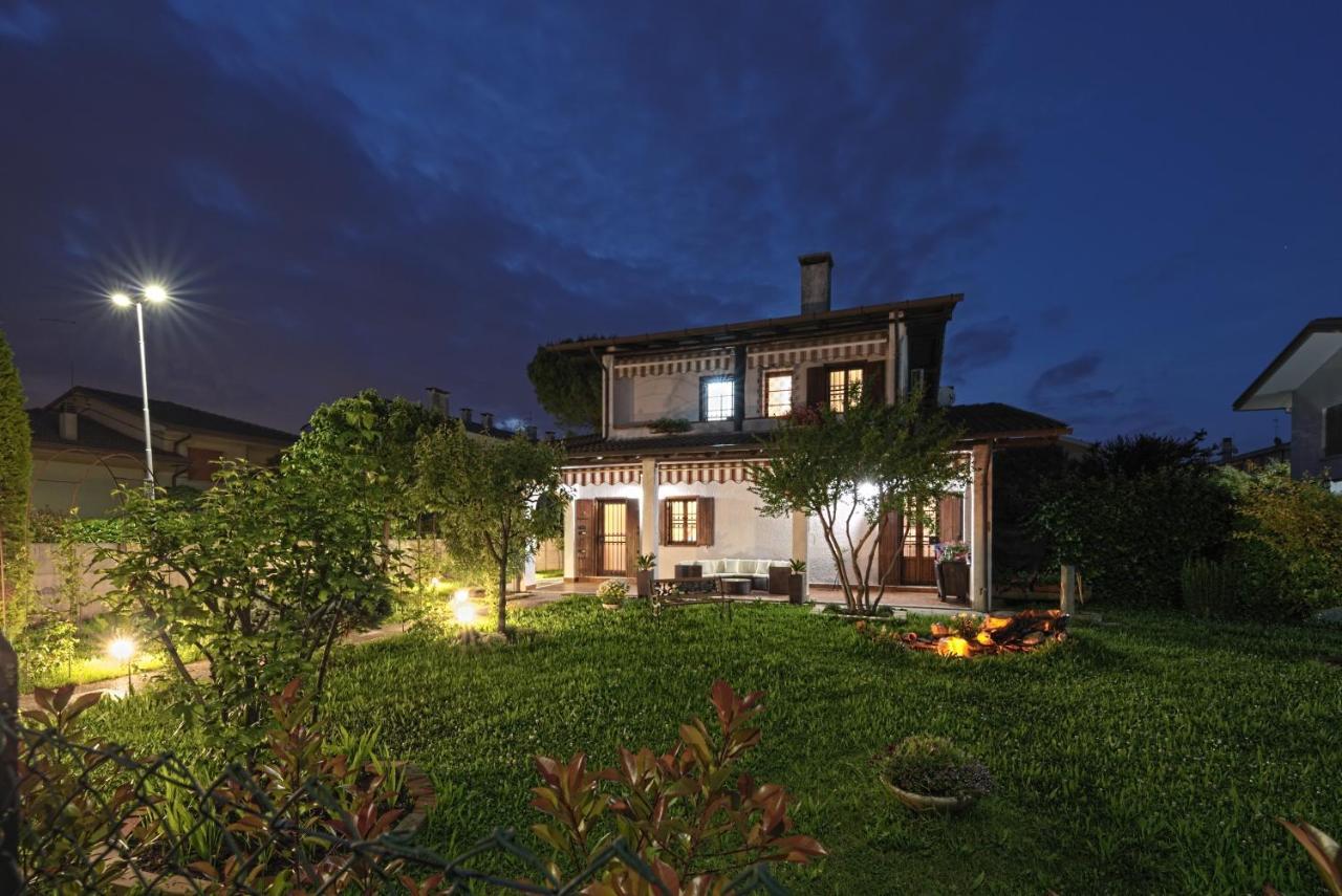 Вилла Vecchia Favola House Куарто-д'Альтино Экстерьер фото