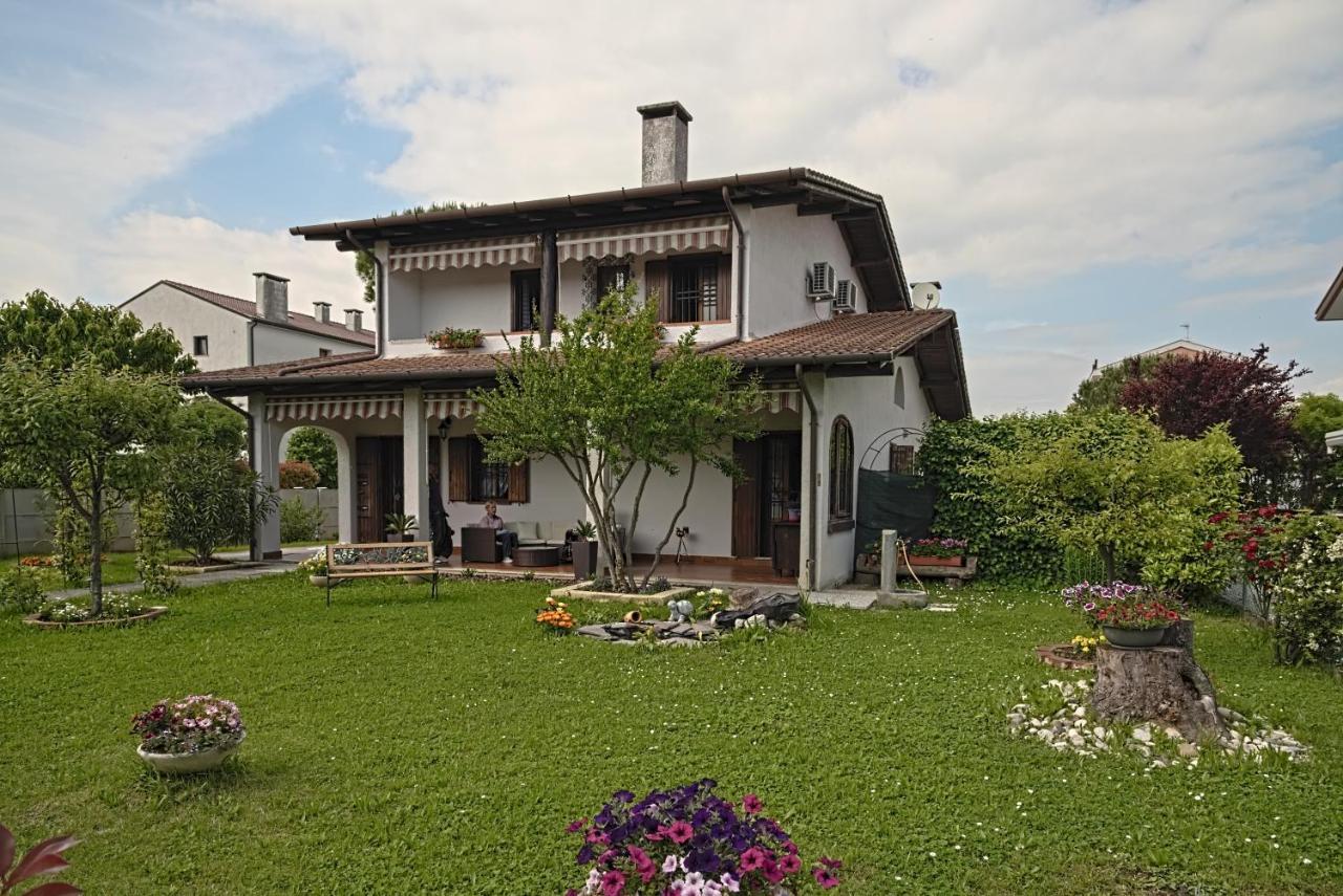 Вилла Vecchia Favola House Куарто-д'Альтино Экстерьер фото