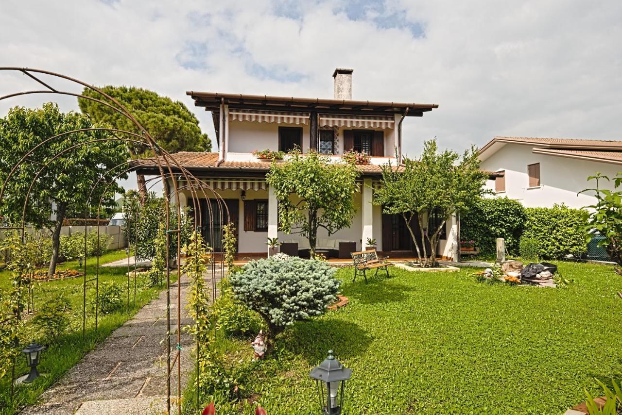 Вилла Vecchia Favola House Куарто-д'Альтино Экстерьер фото